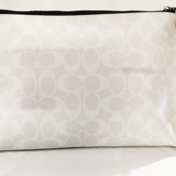 NWT COACH 1829 Marvel Signature Patches LG Pouch - Picture 13 of 15